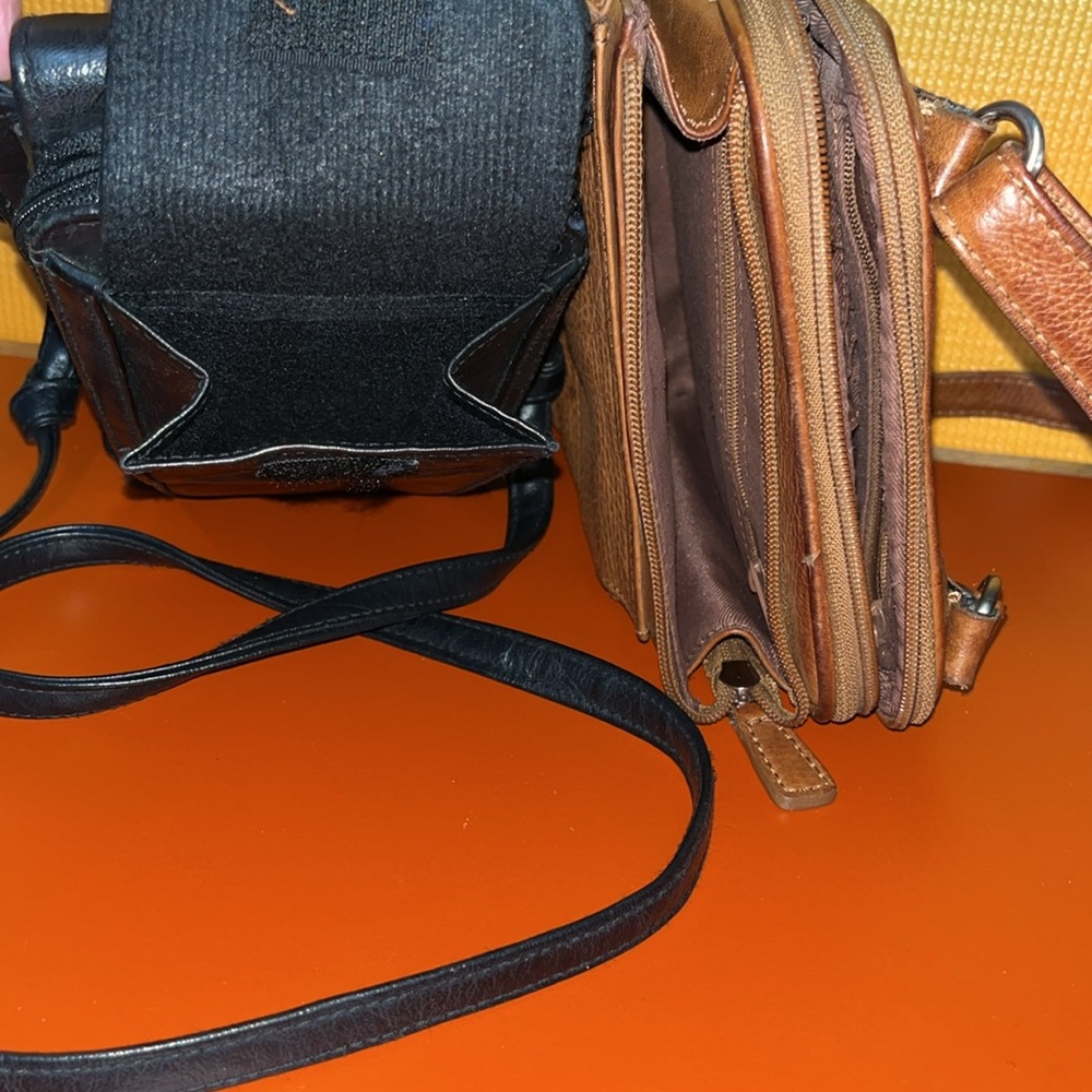 2 small shoulder purses - Picture 5 of 6
